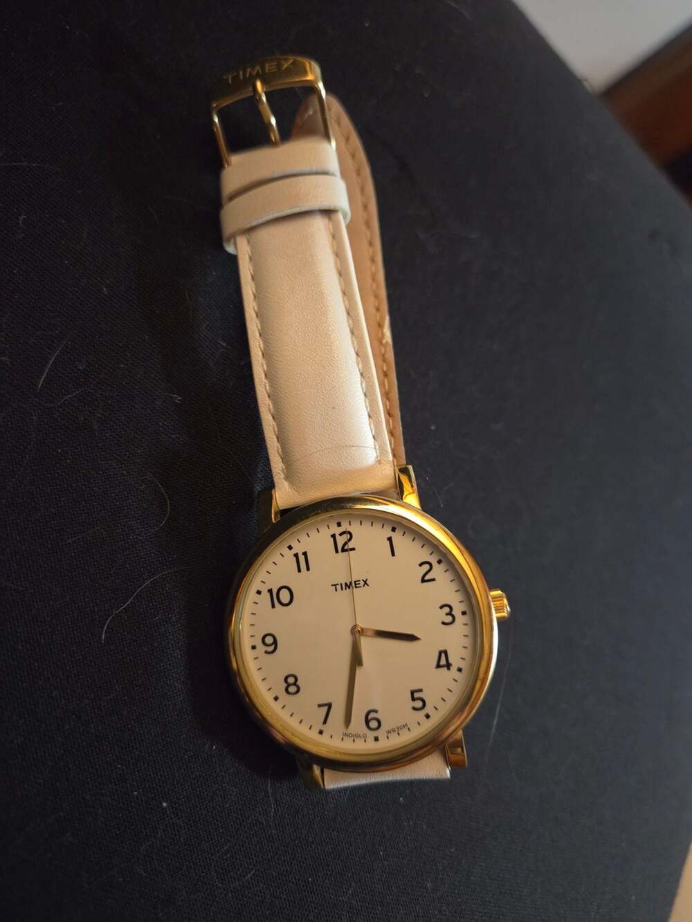 Timex Easy Reader Gold Tone Case White Leather Strap Watch